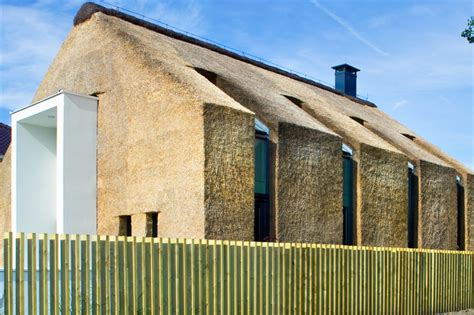 Cutting Edge Straw Bale Homes To Inspire You