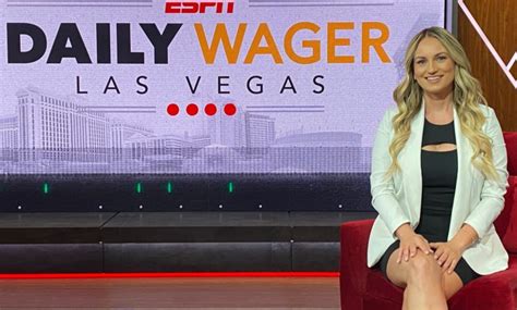 Sources Espn Betting Analyst Kelly Stewart Out Over Tweets
