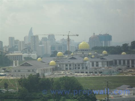 It is located along jalan tuanku abdul halim (formerly jalan duta) in segambut, northwestern kuala lumpur; ISTANA NEGARA ( ايستان نڬارا ) | Kuala Lumpur (Jalan ...