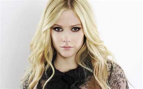 Check spelling or type a new query. So Lovely: You've Never Seen Avril Lavigne In The Nude ...