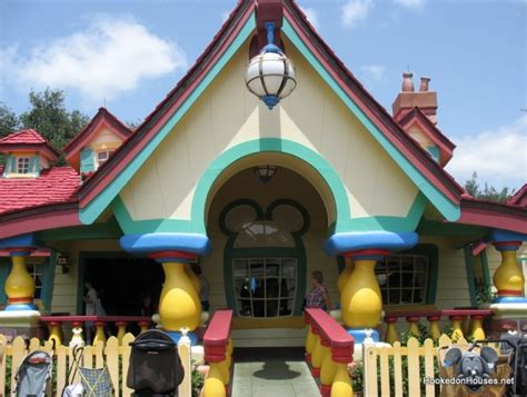 Mickey Mouses Country House At Disney World Hooked On Houses