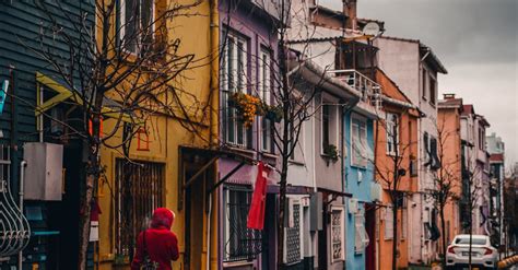 Overcast Over Street In Town · Free Stock Photo