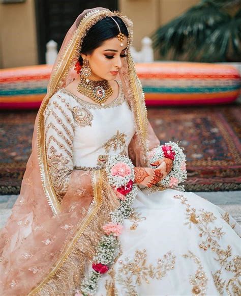 Pin By 👑mar U J👑 On Ghunght Nikkah Pakistani Bridal Wear Bridal Dresses Pakistan Pakistani