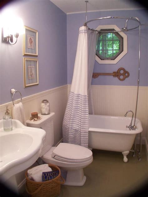 The back wall provides a linear surface that keeps the room. 21 Simply Amazing Small Bathroom Designs - Page 3 of 4