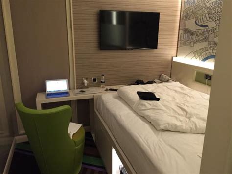 609 likes · 4,714 were here. Room pic 3 - Picture of hub by Premier Inn London Covent ...
