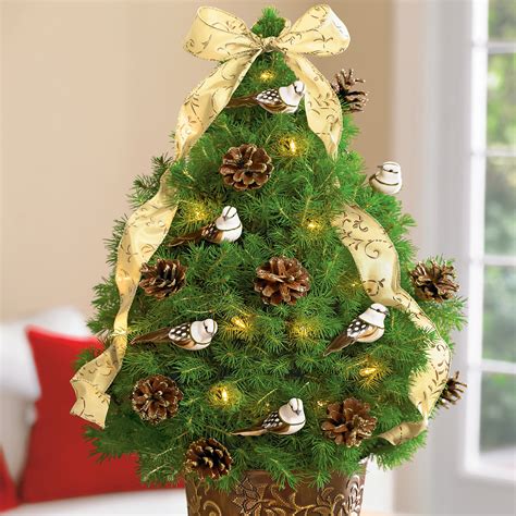 10 Nice Small Christmas Tree Decorating Ideas 2023