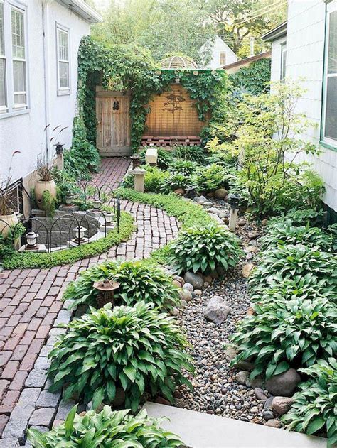 Nice 70 Fresh And Beautiful Side Yard Landscaping Ideas On A Budget