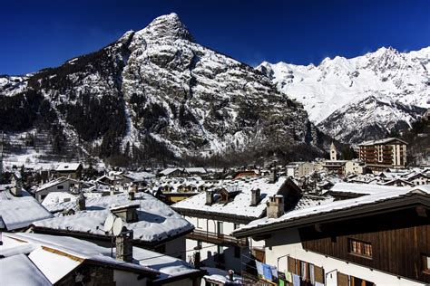 Courmayeur Mont Blanc Resort De Ski E Snowboard