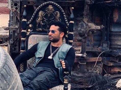قال الفنان عمرو سعد، خلال حضوره العرض الخاص لفيلم حملة فرعون، بأن هذا العمل هو امتداد للثيمة العالمية لنوعية أفلام العظماء السبعة، ولكن بروح وأداء مصري، مضيفا أنه مليء بالحركات والأكشن. صورة| عمرو سعد: "فرعون راجع يحكم تاني" | مصراوى