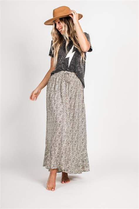 Maxi Skirt Outfit Maxi Skirt Pattern Graphic Tees Vintage Felt