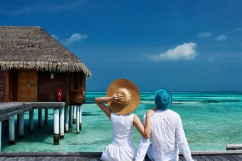 Nightlife In Maldives 12 Best Bars Beach Nightclub Swan Tours
