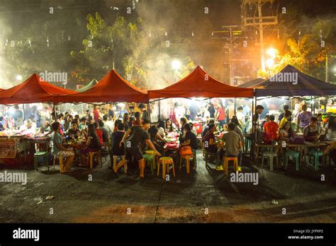 Philippines Night Market Hi Res Stock Photography And Images Alamy