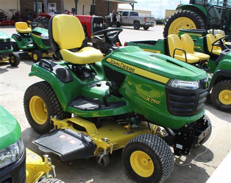 2013 John Deere X750 Lawn And Garden Tractors Machinefinder