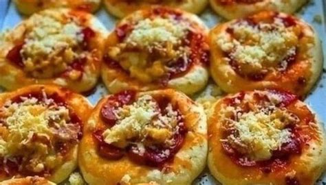 Resep Roti Pizza Mini Bentuknya Bulat Seperti Tampilan Pada Umumnya