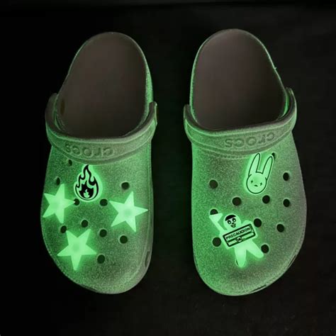 Bad Bunny X Crocs White Glow In The Dark With Charms M 6w8 B3 150