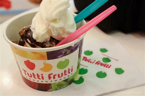 Tutti Frutti Frozen Yogurt Tipidobo