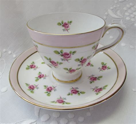 Elizabethan Pink Roses Teacup And Saucer Taylor And Kent Etsy Canada Tea Cups Vintage Tea