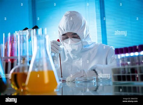 Medical Workers To Do Tests Stock Photo Alamy