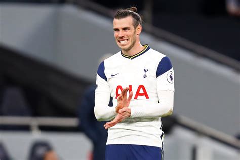 Official website with detailed biography about gareth bale, the real madrid midfielder, including statistics, photos, videos, facts, goals and more. Gareth Bale looks 'tentative' and 'fragile' and Tottenham ...