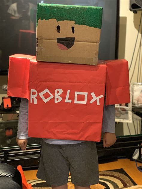 Pin By Lynn Nguyen On Homemade Roblox Halloween Costume Halloween