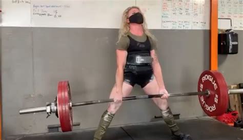 Powerlifter Heather Connor Deadlifts 192.5kg (424 Pounds ...