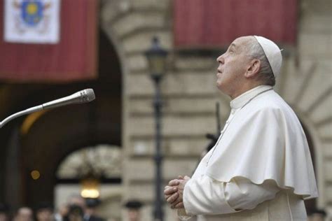 El Papa Francisco Retó A Los Niños Que Usan El Celular Y Chatean