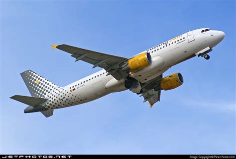 Ec Jpl Airbus A320 214 Vueling Peter Kesternich Jetphotos