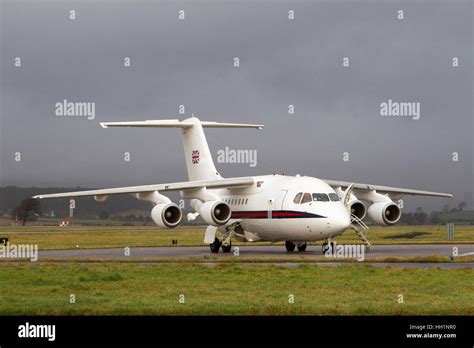 Royal Aircraft On Runway At Glasgow Airport Stock Photo Alamy