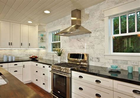 White marble has long been dominant in kitchens. 10+ Impressive Marble Kitchen Backsplash Ideas To Look ...