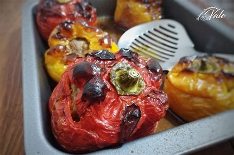 Check spelling or type a new query. PEPERONI IMBOTTITI CON CARNE, ricetta classica e veloce