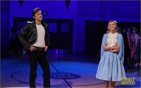 Grease Live S Sandy Julianne Hough Writes Sweet Note Before Tonight S