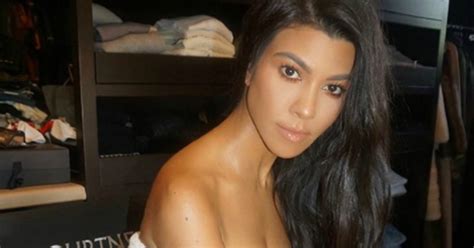 kourtney kardashian se desnudó en instagram y enloqueció a sus seguidores