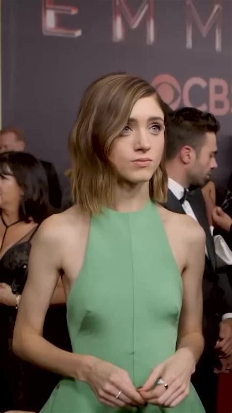 31 Jaw Dropping Unseen Hot Pictures Of Natalia Dyer Music Raiser