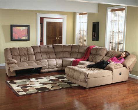 Pin By Scotty Marshall On Living Room Makeover Sectional Sofa With