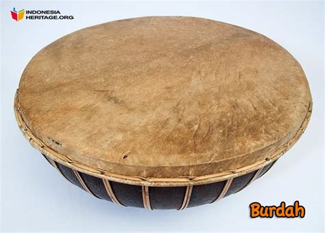 Alat musik ini banyak dijumpai dan menjadi ciri khas suku dayak di kalimantan timur. 9 Alat Musik Tradisional dari Sumatera Selatan Terlengkap | Adat Nusantara | Tradisinya Indonesia