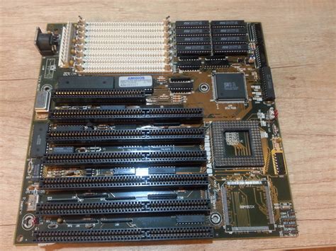 The i486 was introduced in 1989 and was the first tightly pipelined x86 design as well as the first x86 chip to use more than a million transistors. 486 Processor - Category:Intel i486 - Wikimedia Commons ...