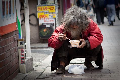 「ホームレスを見捨てる日本政府」と「ホームレスに家を与えるアメリカ政府」 Be Inspired