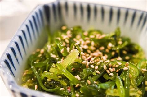 Foodista Fresh Japanese Seaweed Salad Recipe