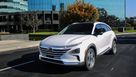The average price paid for a new 2020 hyundai nexo blue 4dr suv (electric (fuel cell) dd) is trending $4,869 below the manufacturer's msrp. Hyundai Nexo fuel cell SUV debuts at CES | The Torque Report