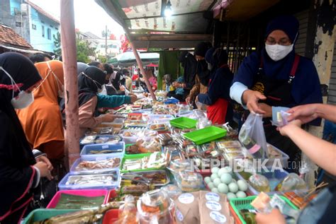 Pasar Ramadhan Kesempatan Bangkitkan Ekonomi Masyarakat Republika Online