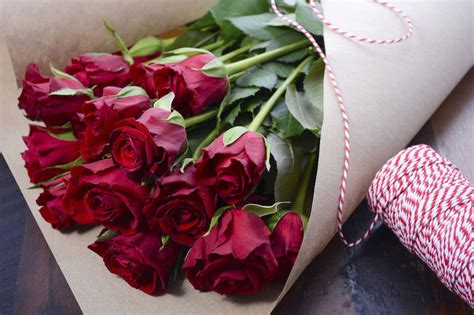 Fiori per augurare buon compleanno regalare un mazzo di fiori a qualcuno è uno dei gesti più calorosi e apprezzabili che possano esserci. Fiori per compleanno: a ciascuno il suo - Magazine delle donne