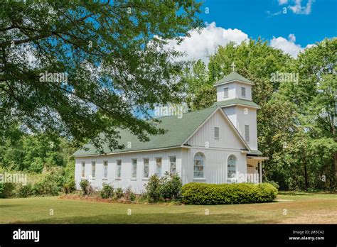 Small Community United Methodist Church In Rural Alabama Usa Stock