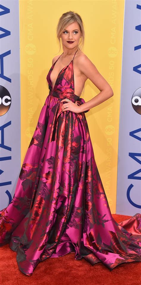 Kelsea Ballerini At The 2016 Cma Awards Celebrity Dresses Red Carpet