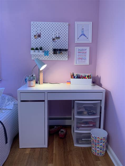 20 Cute Desks For Girls
