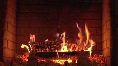 48 Christmas Live Fireplace Wallpaper Wallpapersafari