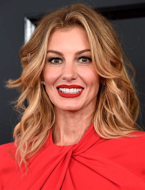 Faith Hill On Embracing Her Wrinkles I Want People To Know Ive Smiled A Lot Faith Hill