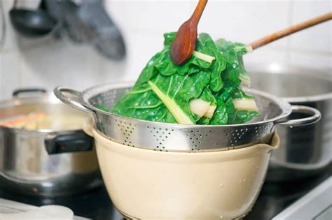 Blanching Vegetables 101 How To Blanch Veggies For Preserving