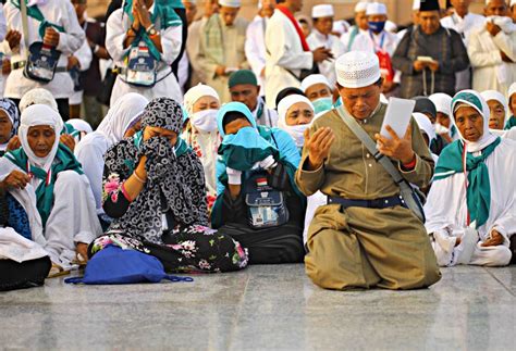 Bab 35 zikrullah pengubat hati. Inilah 10 Doa Wajib untuk Sholat Sunnah Hajat - Umroh.com