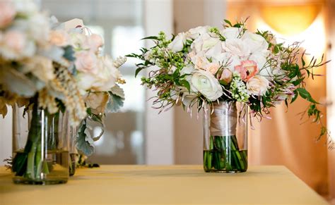 Why Cylinder Vase Should Be The Centerpiece Of Your Wedding Glass Vases Depot