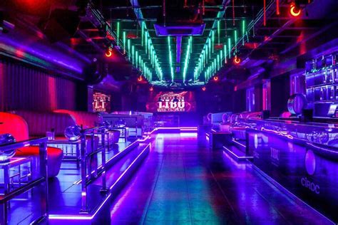 Which means the best clubs are within walking distance of the touristic center and easy to combine with a city trip to milan. De beste discotheken van Marbella - Marbella nachtleven